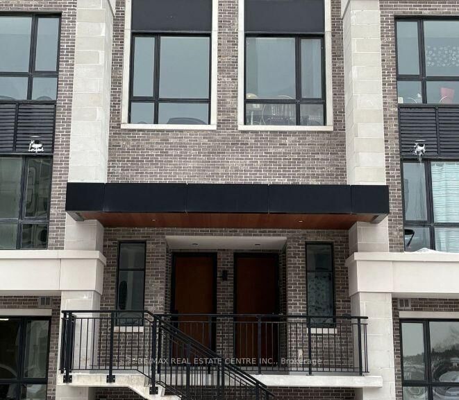 Property Photo: 9 Walder Lane 307 ON L4S 0P7