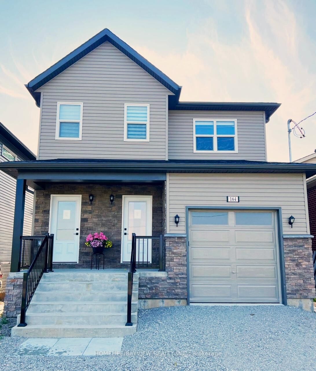 Property Photo:  162 Penetanguishene Road Bsmnt  ON L4M 7C3 