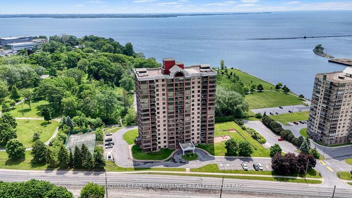 Property Photo:  1000 King Street W 305  ON K7M 8H3 