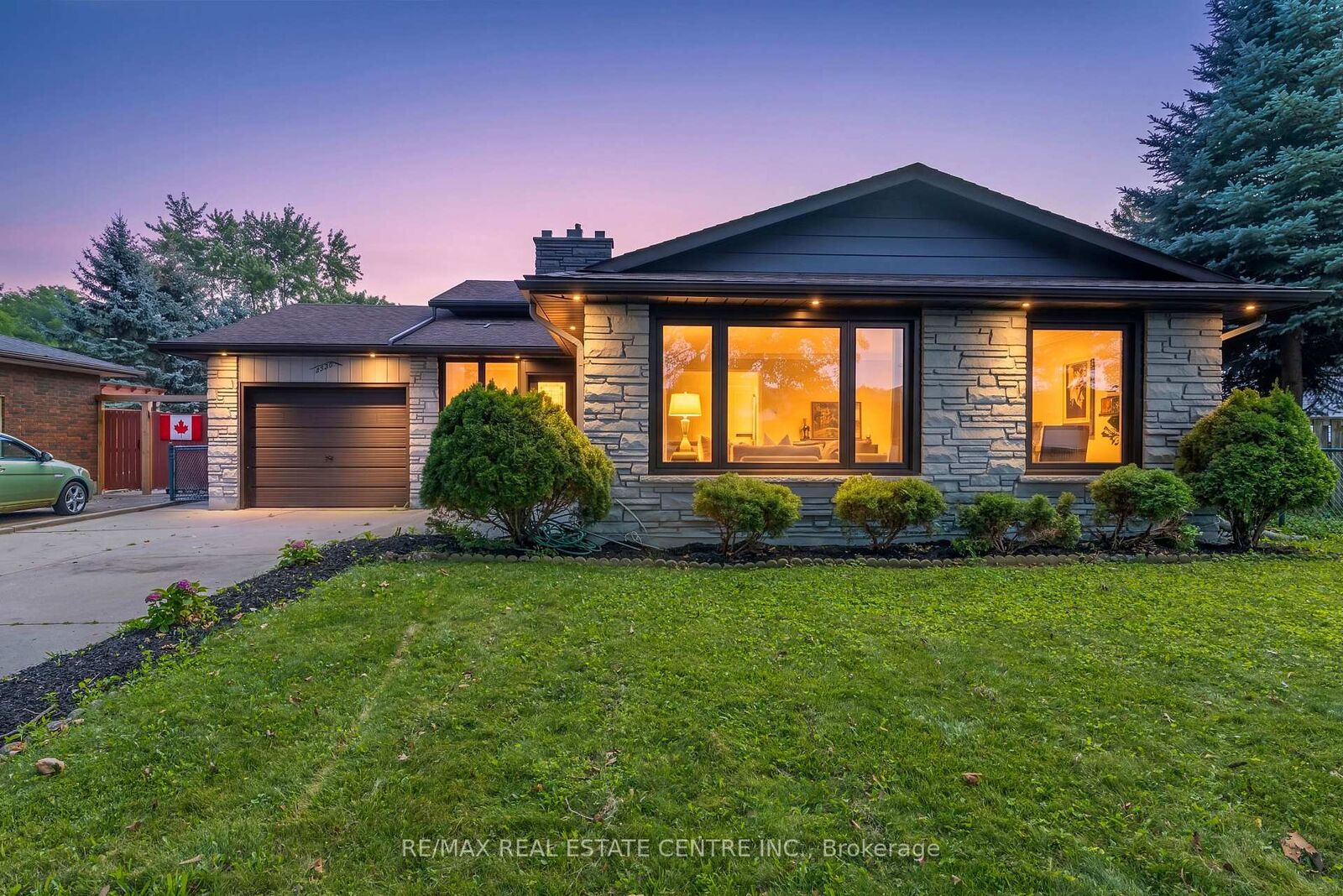 Property Photo: 4448 Mitchell Avenue ON L2E 6R7