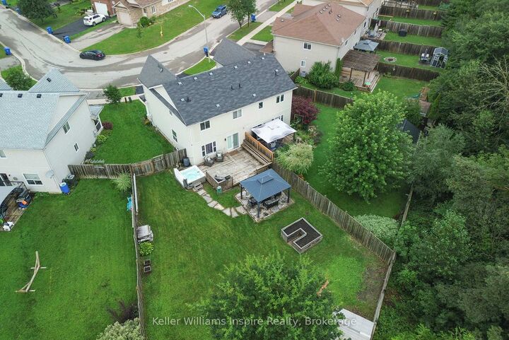 Property Photo: 352 Orvis Crescent ON L9V 3E6