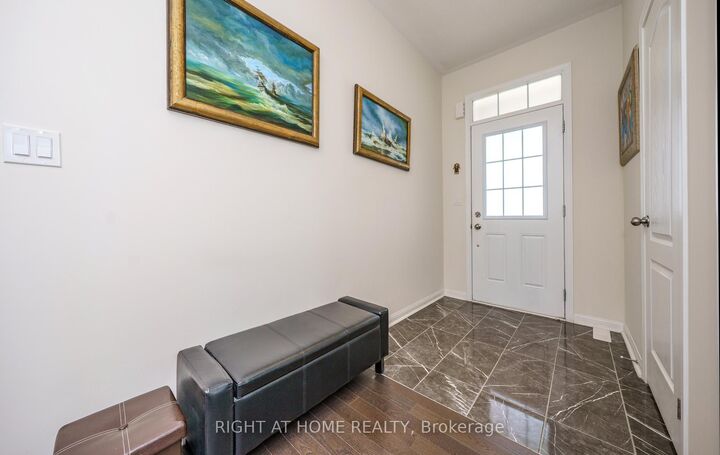 Property Photo: 2 Cliff Thompson Court ON L0E 1R0