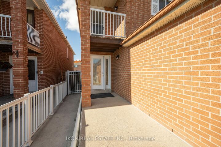 Property Photo:  182 Tall Grass Trail  ON L4L 3P8 