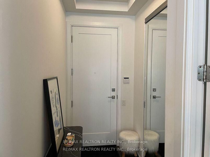 Property Photo: 50 Charles Street E 4904 ON M4Y 1T1
