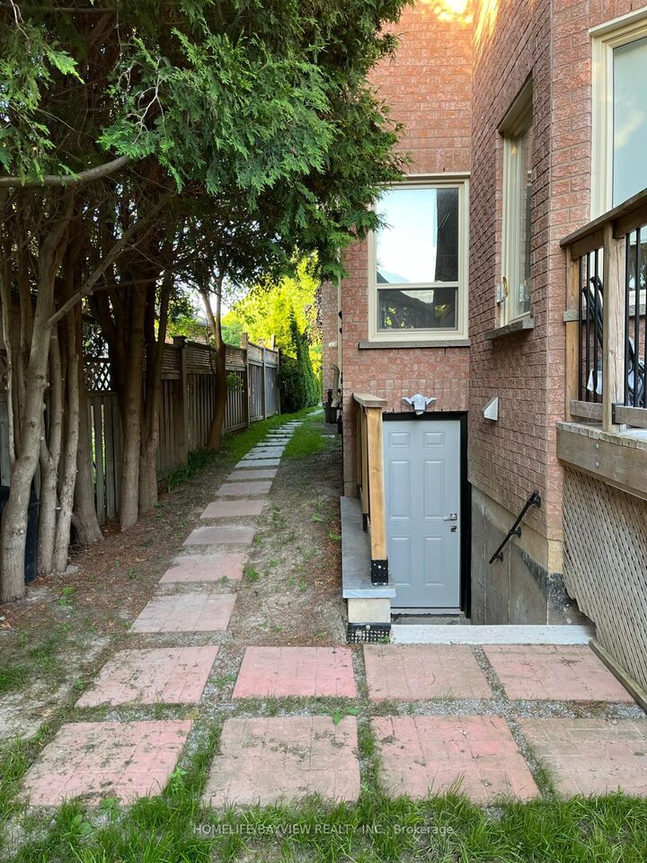 Property Photo: 115 Newport Square ON L4J 7N3
