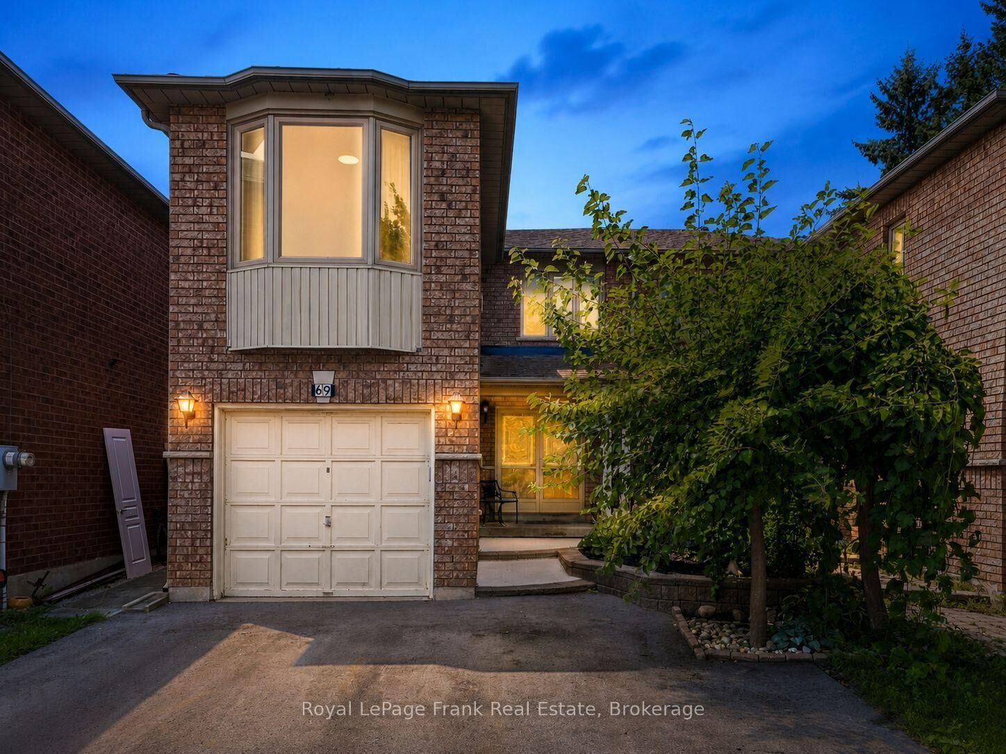 Property Photo: 69 Alberta Drive ON L4K 4X4