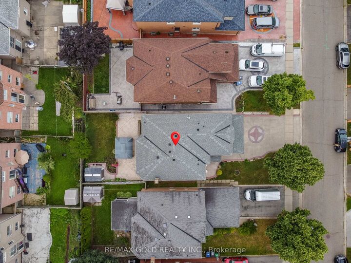 Property Photo: 72 Rainforest Drive ON L6R 1B1
