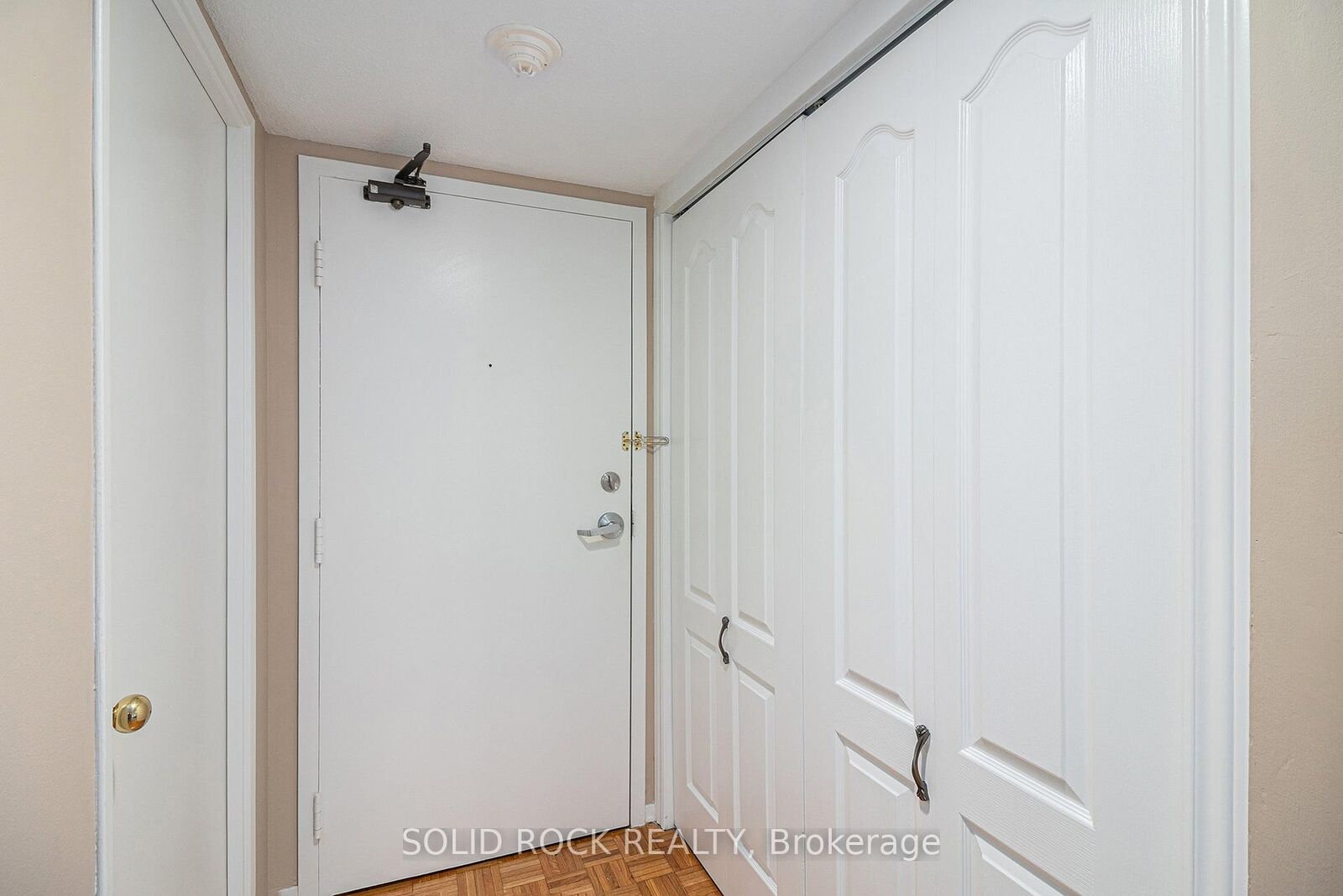 Property Photo:  475 Laurier Avenue W 1204  ON K1R 7X1 