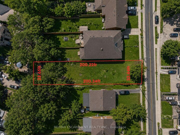 Property Photo:  19 Broadview Avenue  ON L5H 2S8 