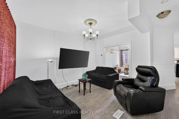 Property Photo: 150 Caledonia Road ON M6E 4S7