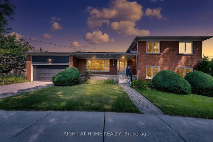 88 Peckham Avenue — photo 1