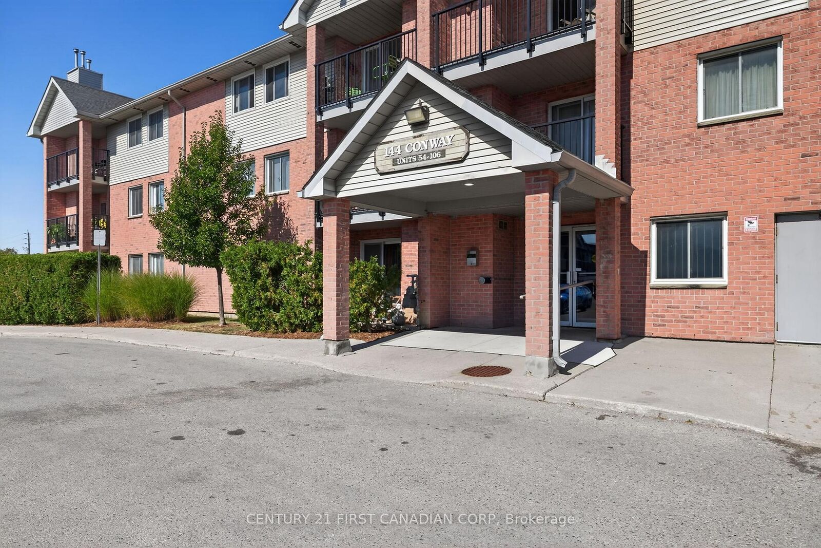 Property Photo: 144 Conway Drive 92 ON N6E 3N3