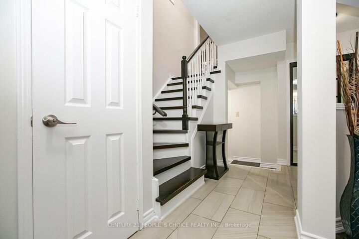 Property Photo: 90 White Tail Crescent ON L6Y 5B9