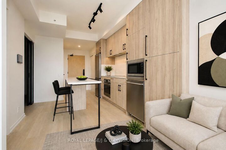 Property Photo: 109 Erskine Avenue 1304 ON M4P 0G8