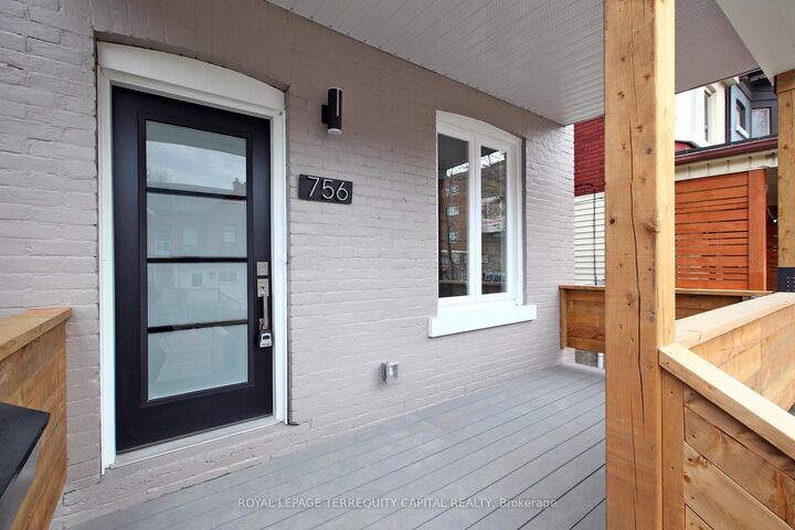 Property Photo:  756 Gerrard Street E 1  ON M4M 1Y6 
