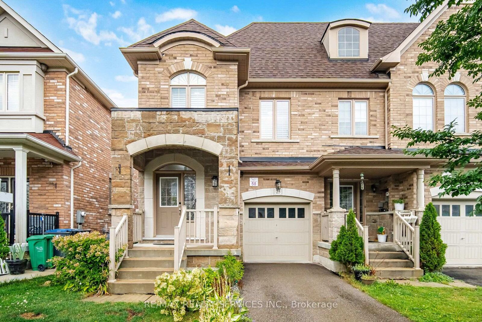 Property Photo:  25 Yately Street  ON L7A 4R9 