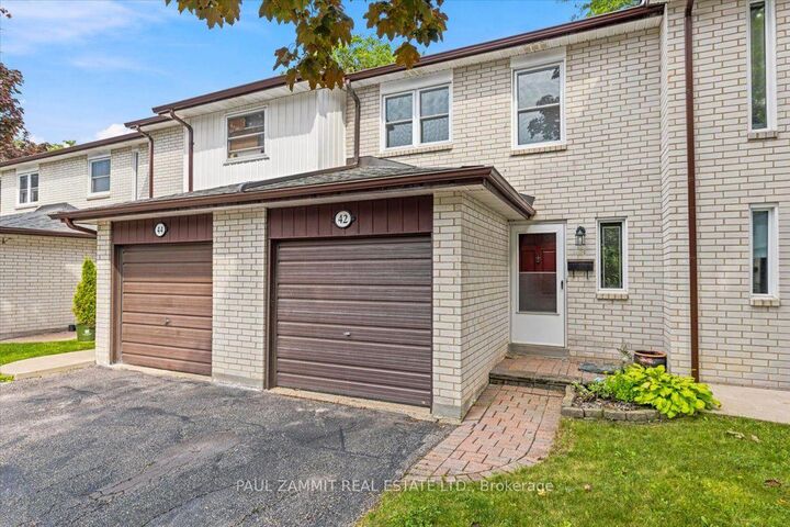 42 Nicholson Way — photo 1