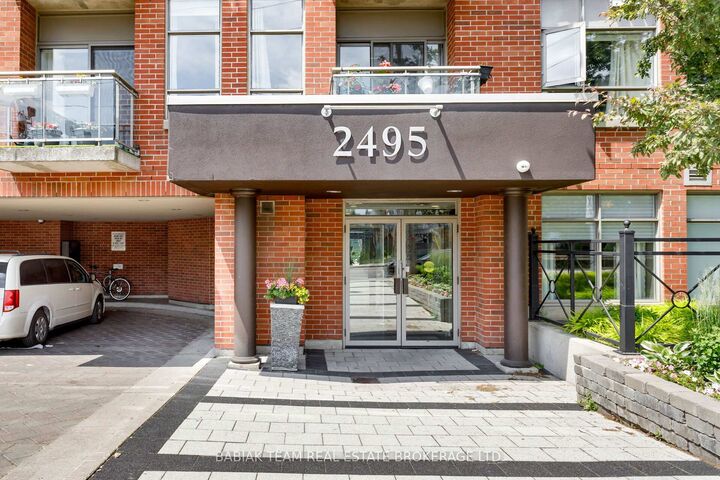 Property Photo: 2495 Dundas Street West Street 307 ON M6P 1X4