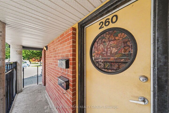 Property Photo:  260 King Edward Avenue  ON K1N 7M1 