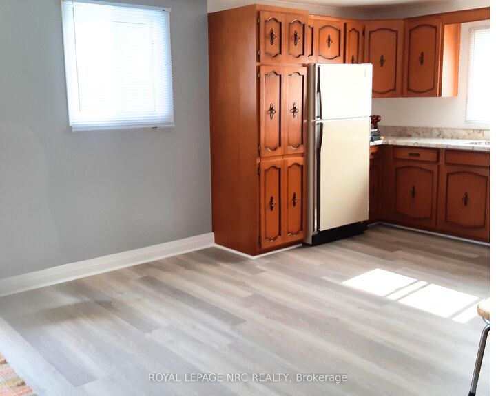 Property Photo: 267 McAlpine Avenue S ON L3B 1T8