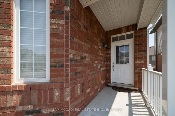 Property Photo:  322 Baldwin Drive  ON N3C 0C2 