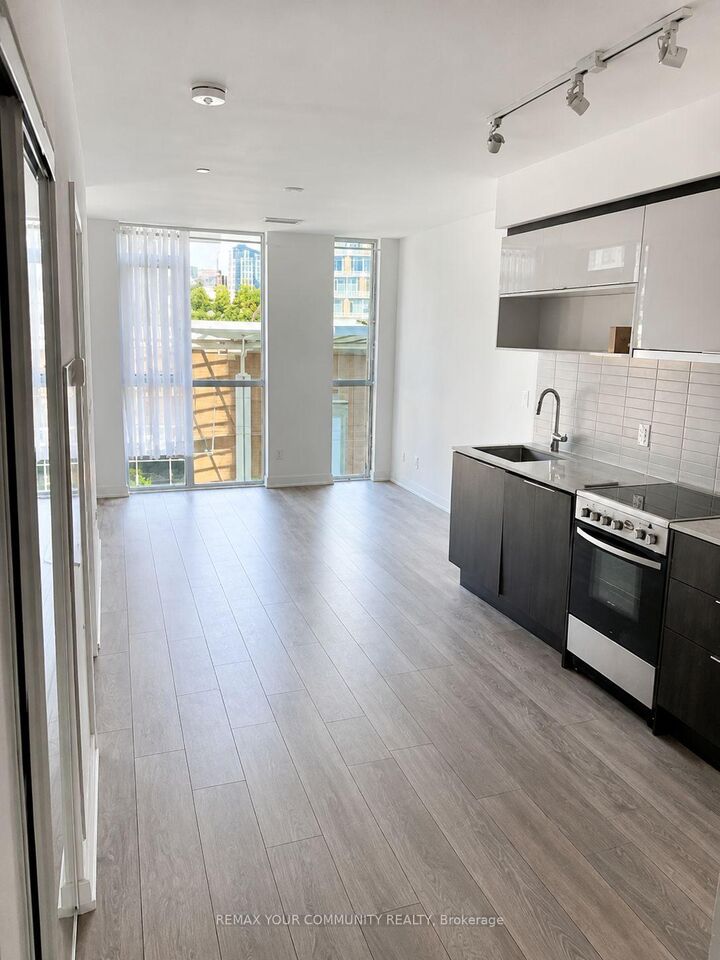 Property Photo:  159 Wellesley Street E 404  ON M4Y 0H5 