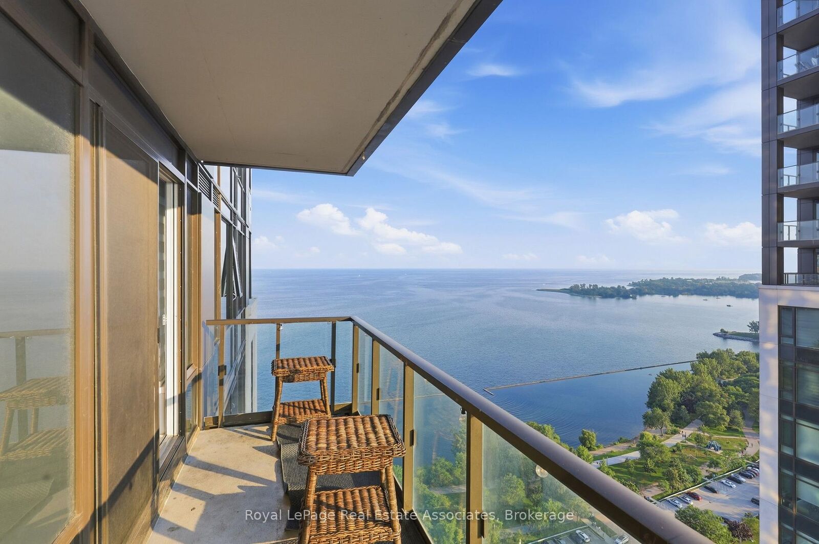 Property Photo:  1926 Lake Shore Boulevard W 3310  ON M6S 1A1 