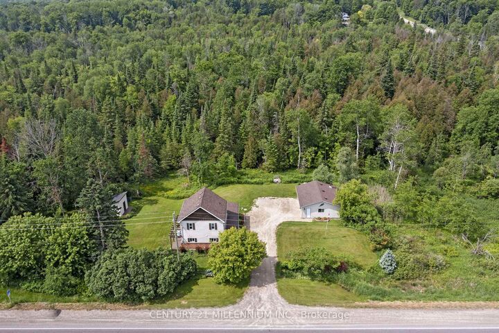 Property Photo: 5770 Trafalgar Road ON N0B 1Z0