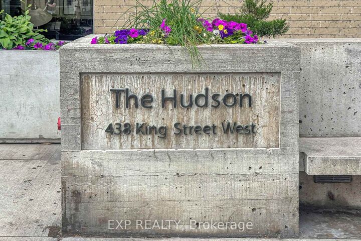 Property Photo: 438 King Street W 912 ON M5V 3T9