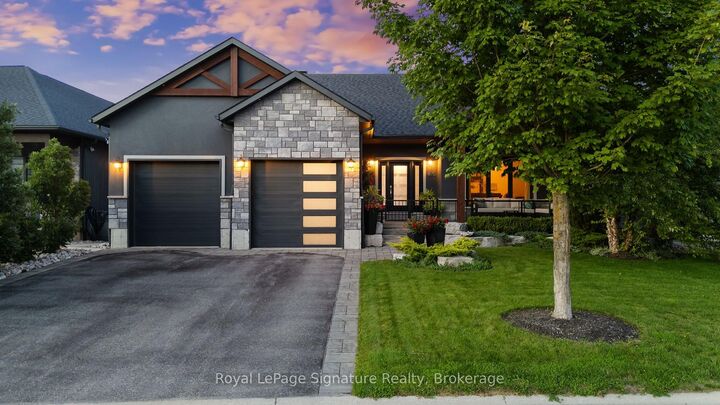 Property Photo: 625 Aberdeen Boulevard ON L4R 5L9