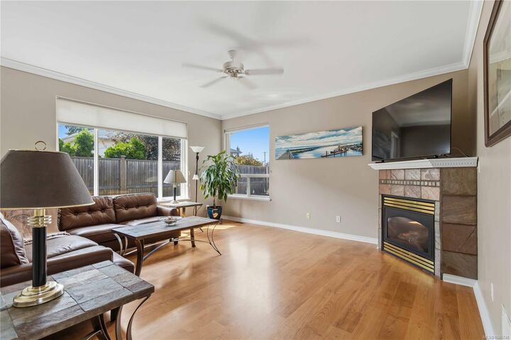 Property Photo: 1101 Berkeley Pl BC V8X 2G2