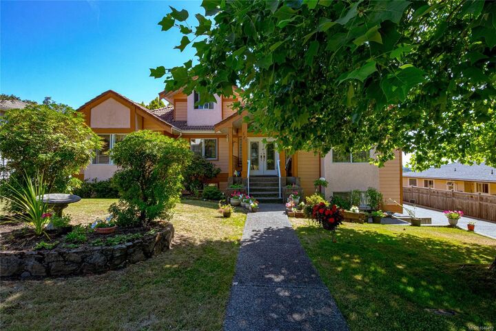 Property Photo: 897 Maltwood Terr BC V8X 5G2
