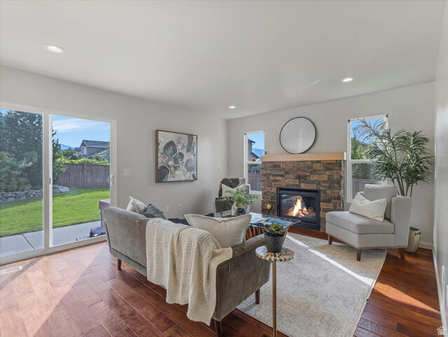 Property Photo: 1731 E Longbranch Dr UT 84020