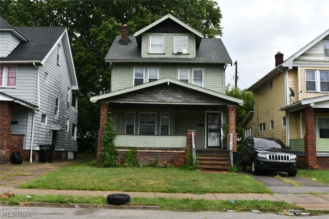 Property Photo:  1343 Elwood Road  OH 44112 