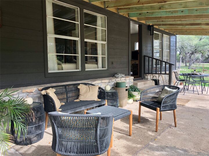 Property Photo: 888 Glenn Crest Drive TX 78606