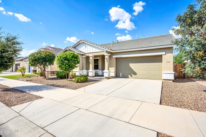 Property Photo:  21056 E Poco Calle --  AZ 85142 