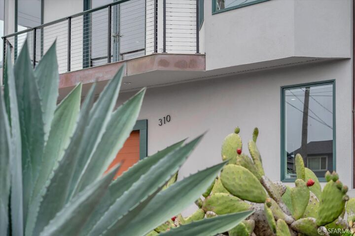 Property Photo:  310 Valencia Avenue  CA 94018 