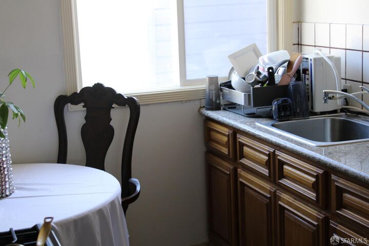 Property Photo:  142 Montana Street  CA 94112 
