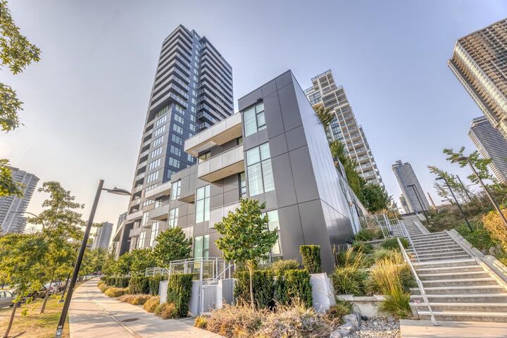 4433 Alaska Street 106 — photo 1