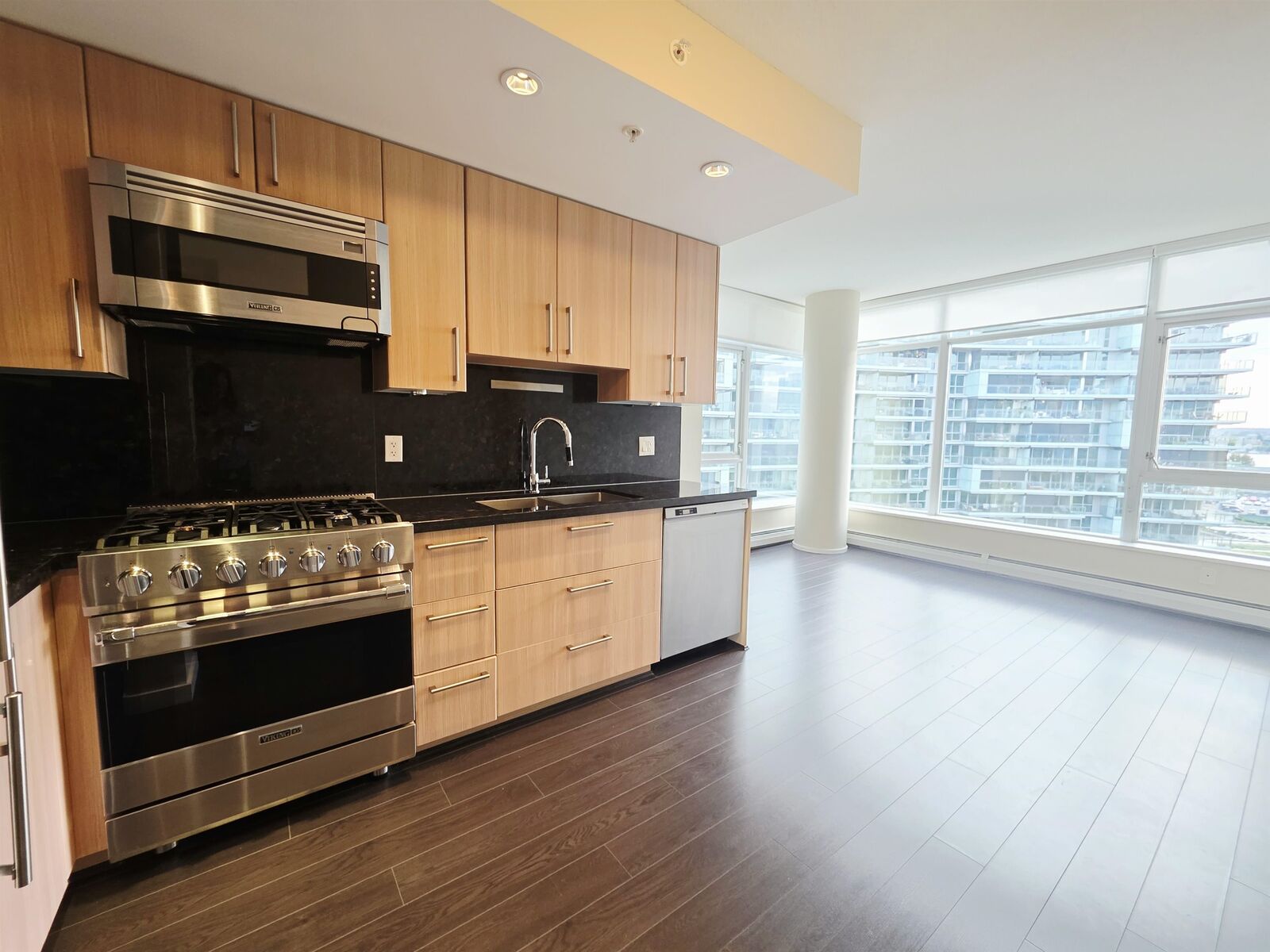 Property Photo:  1708 Columbia Street 1004  BC V5Y 0H7 