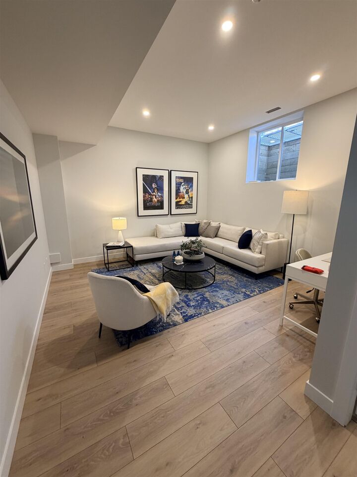 Property Photo: 34727 Quarry Avenue BC V2S 0P7