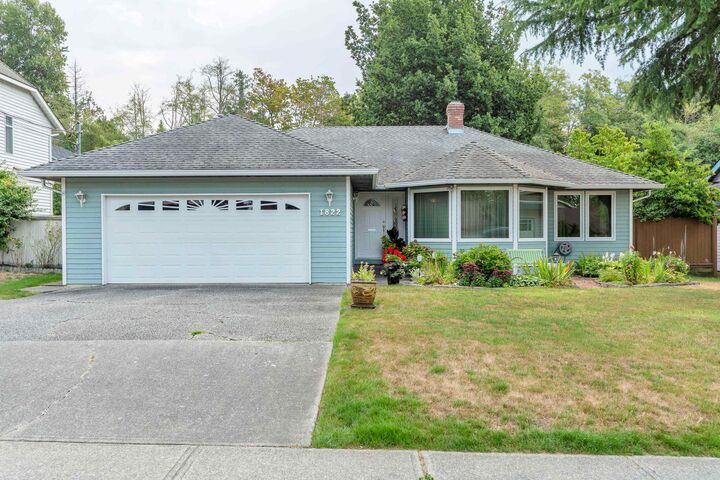 1822 146 Street — photo 1