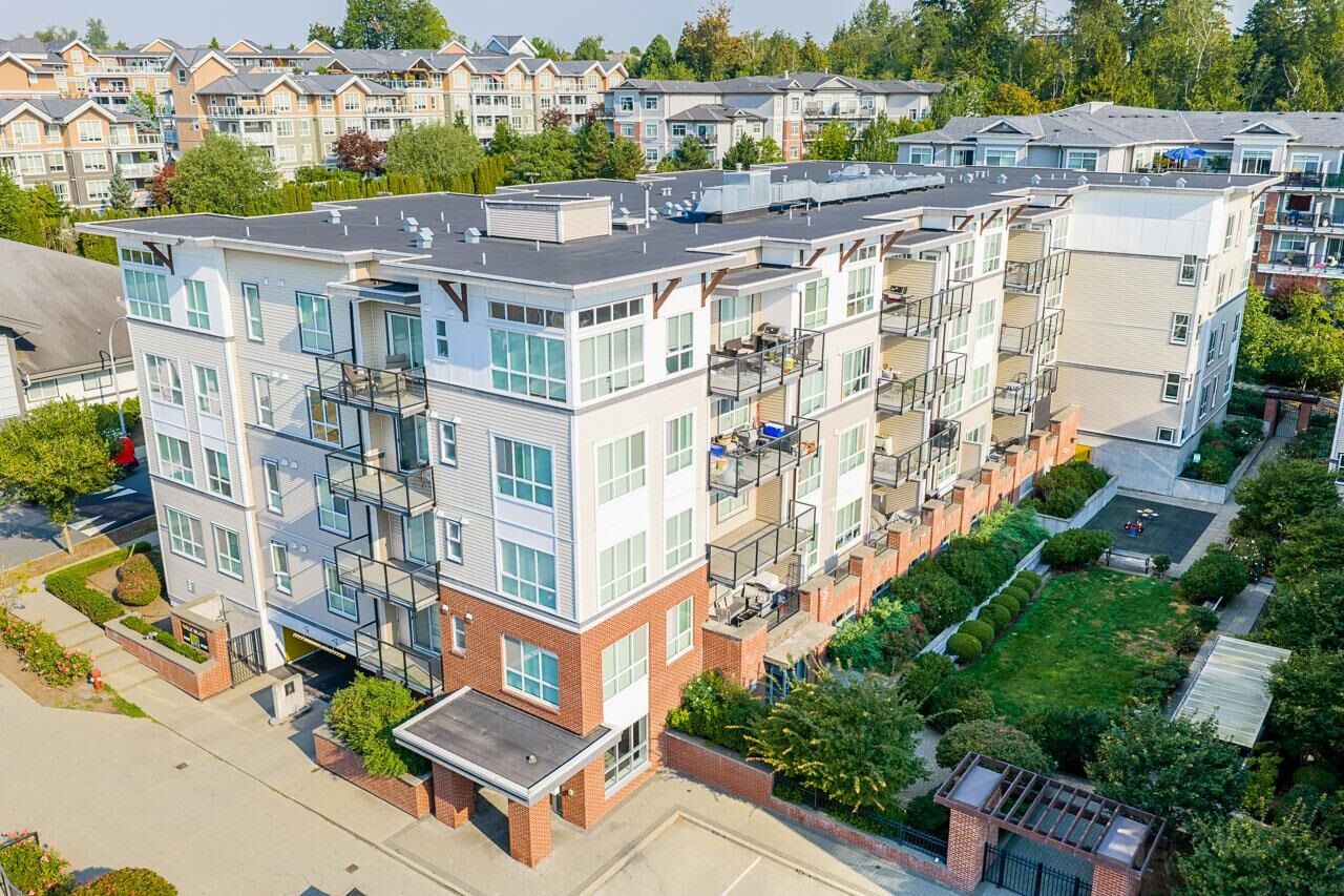 Property Photo: 6468 195A Street 302 BC V4N 6R6