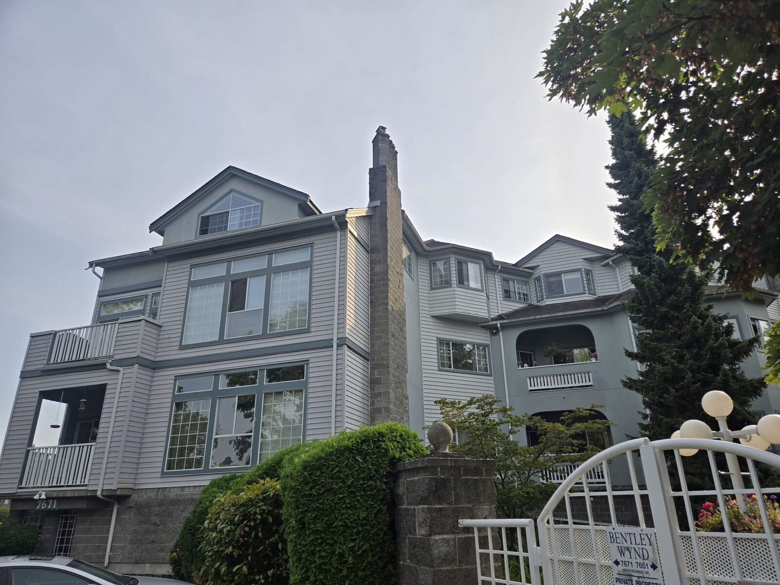 Property Photo:  7651 Abercrombie Drive 302  BC V6Y 3N3 