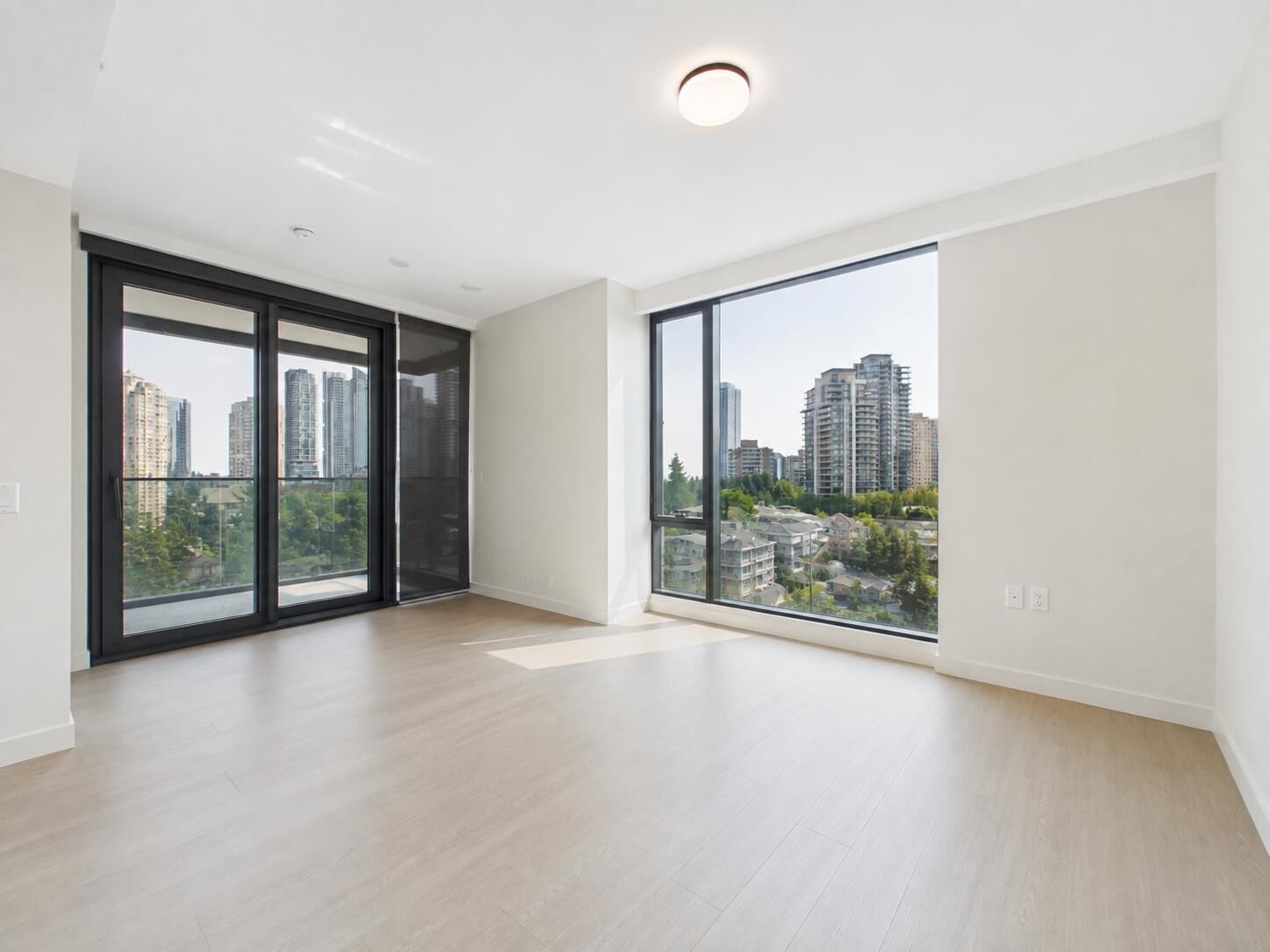 Property Photo: 5987 Wilson Avenue 602 BC V5H 0L7