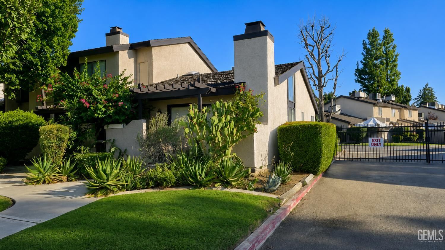 Property Photo: 7800 Westfield Road 34 CA 93309