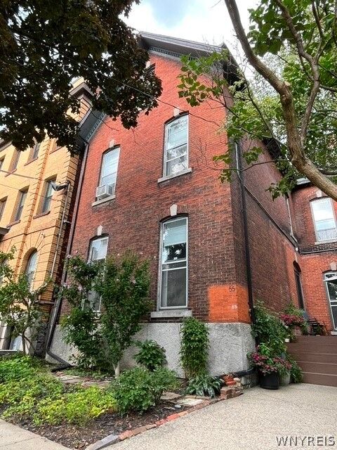 Property Photo: 55 Whitney Place NY 14201