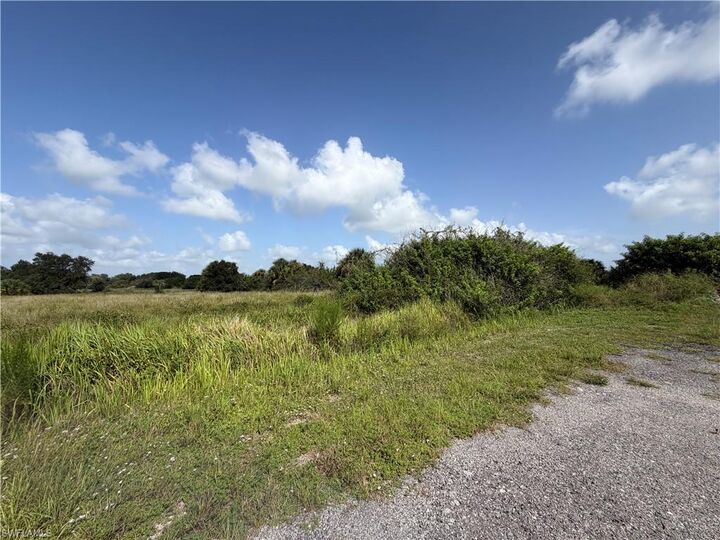 Property Photo:  570 N Fronda St  FL 33440 