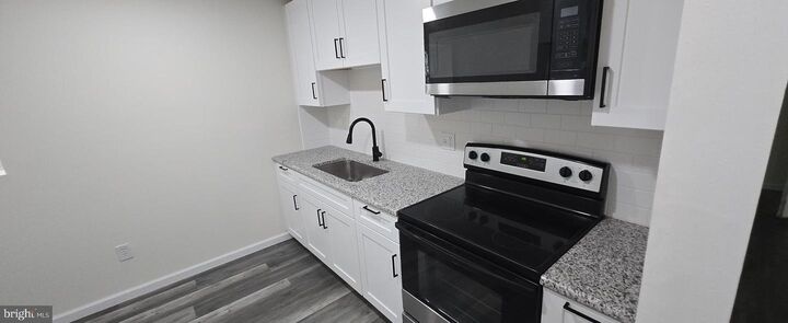 Property Photo:  300 W Frack Street 1A  PA 17931 
