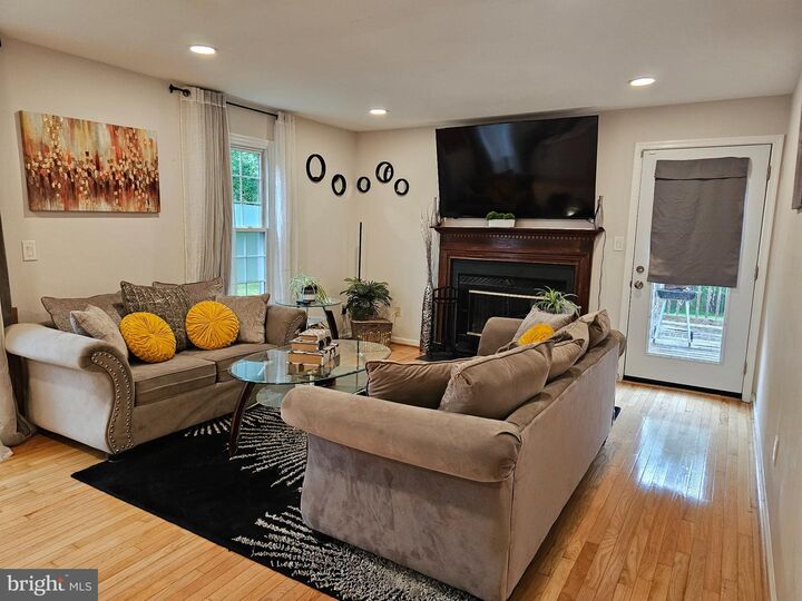 Property Photo: 4865 Red Hill Way MD 21043